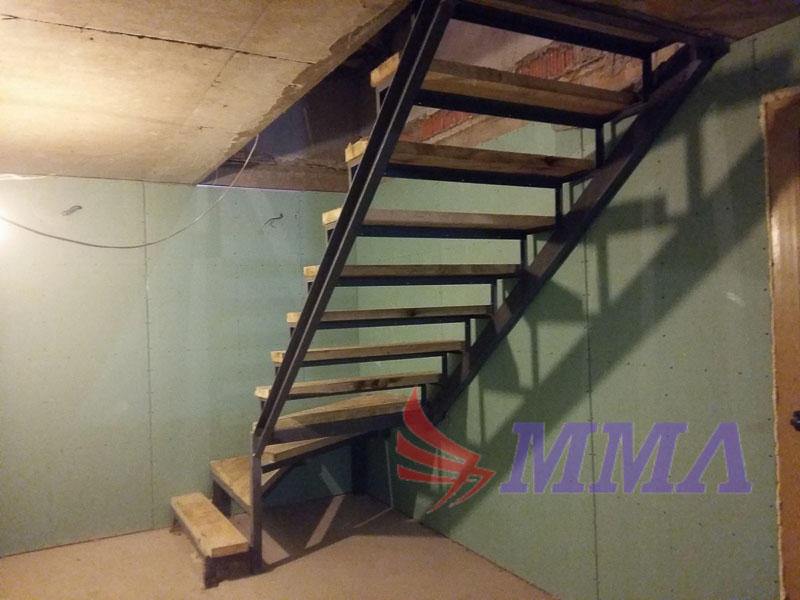 Лестницы на второй этаж на металлическом каркасе: цена, заказать в Москве